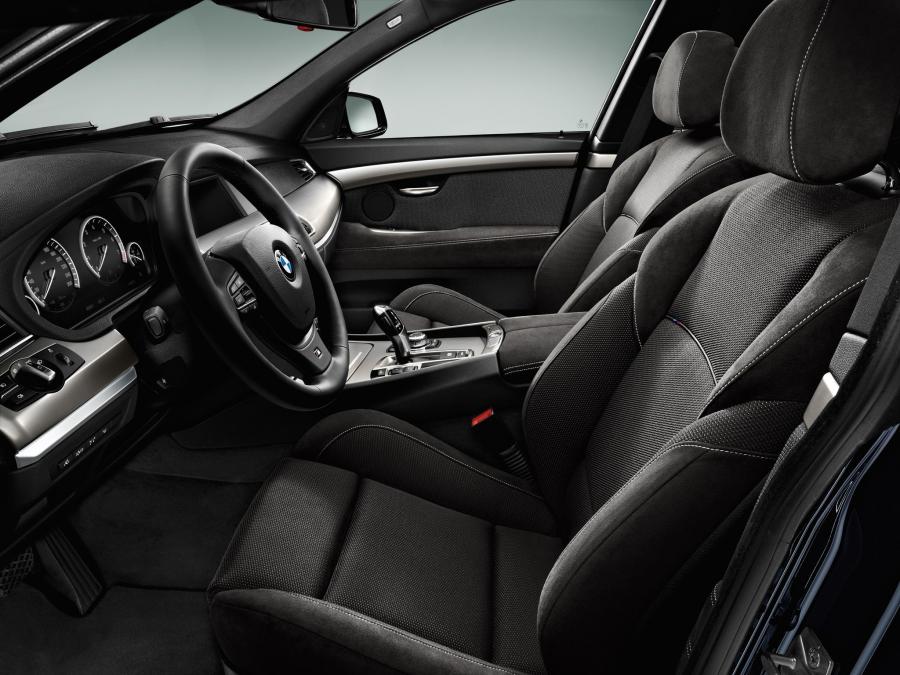  BMW 550i Gran Turismo M Sport Package 2011 года  (фото 2 из 2)